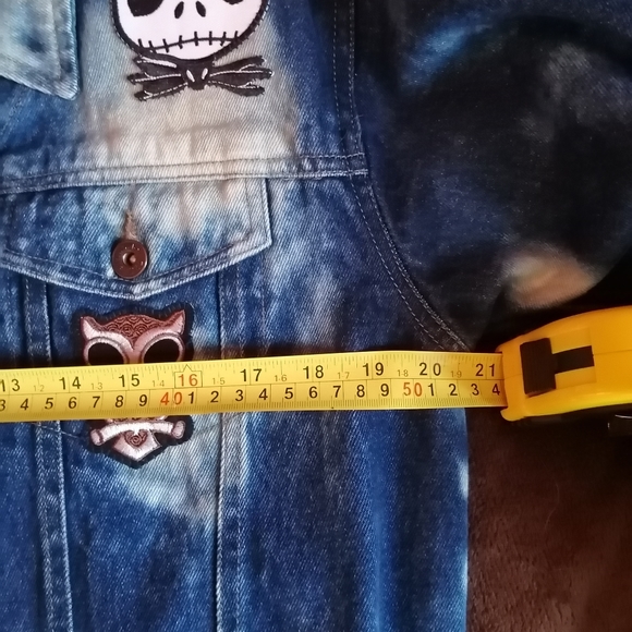 Custom DIY Vintage Acid Wash denim jacket with hand stitched patches. - Picture 3 of 10